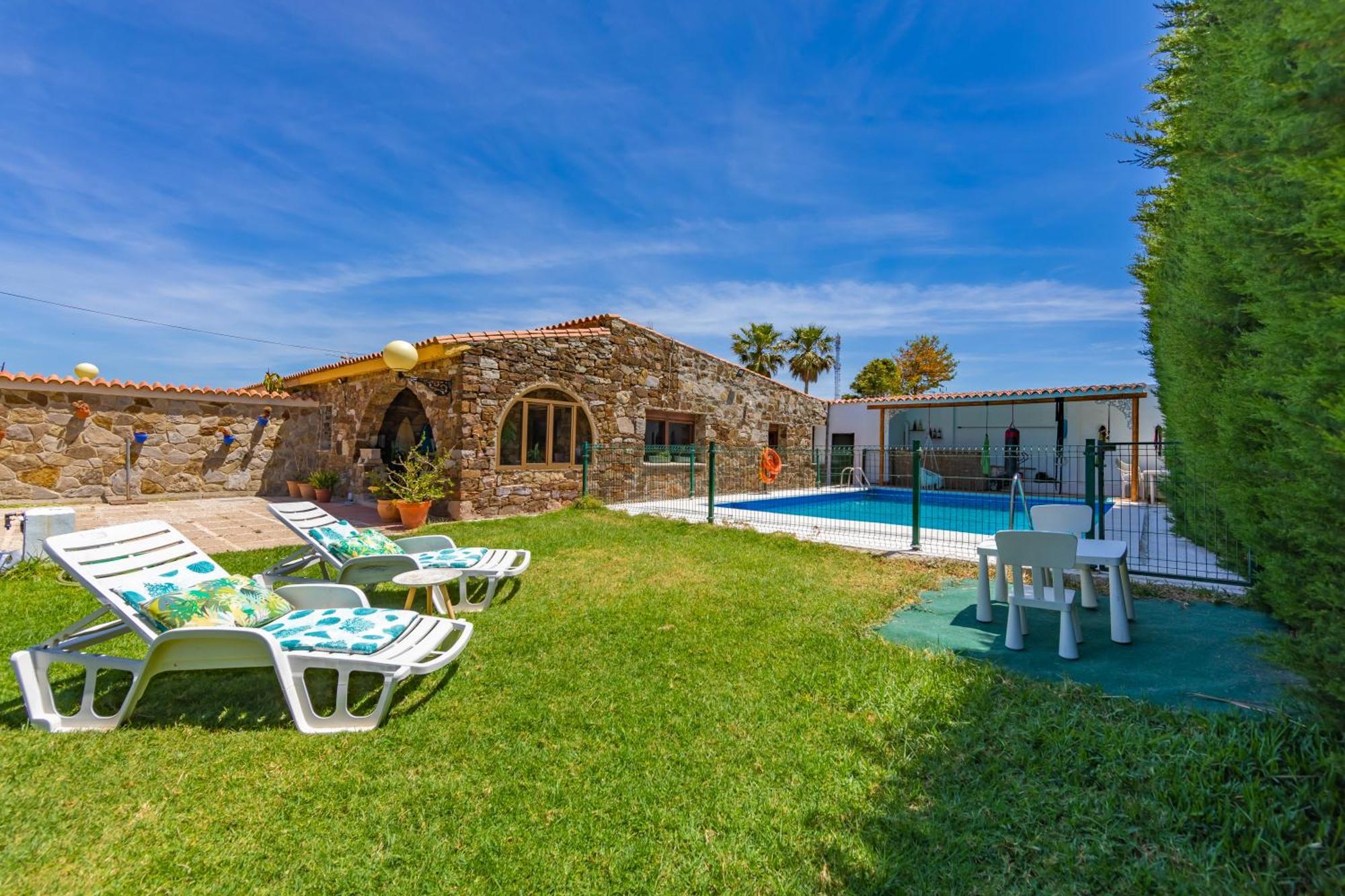 Chalet Con Piscina Privada En Bolonia Tarifa Exterior foto